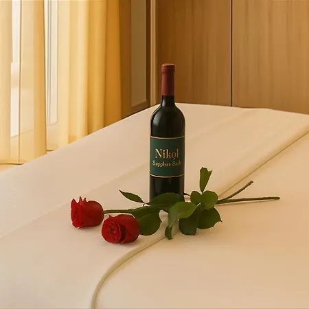 Nikol Sapphire